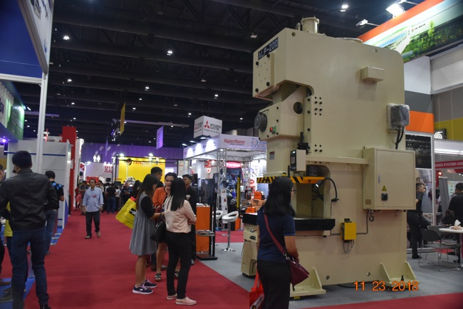 Структура и принцип работы автоподатчика для силового пресса