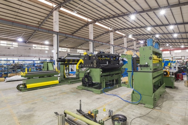 Характеристики пневматических пробивных прессов-питателей