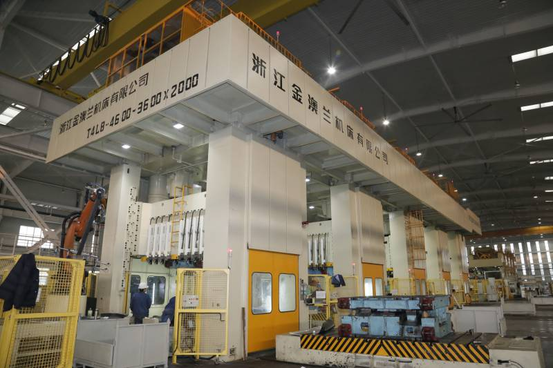 Характеристики кривошипного пресса